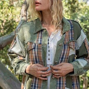 POL Plaid Patchwork Jacket - Green and Tan Size M P2P 25’